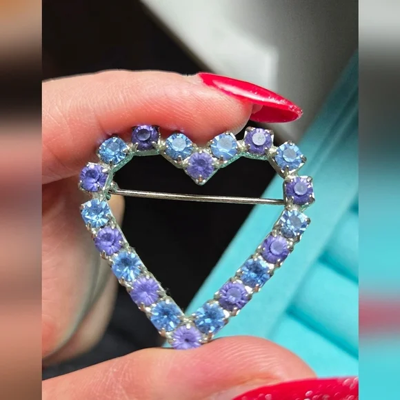 Heart Shaped Brooch Set Of 2 with Purple Rehinestone and Gold Tone - Picture 6 of 12